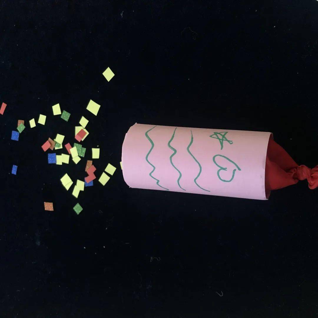 彩色纸片,气球,卷纸筒,彩笔,剪刀,双面胶