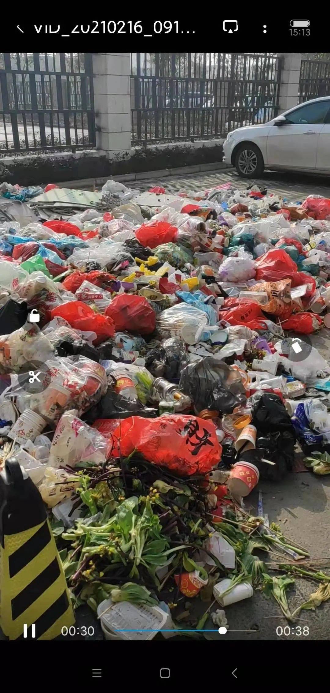 垃圾也放假鄂州一安置小区垃圾成山臭味难闻