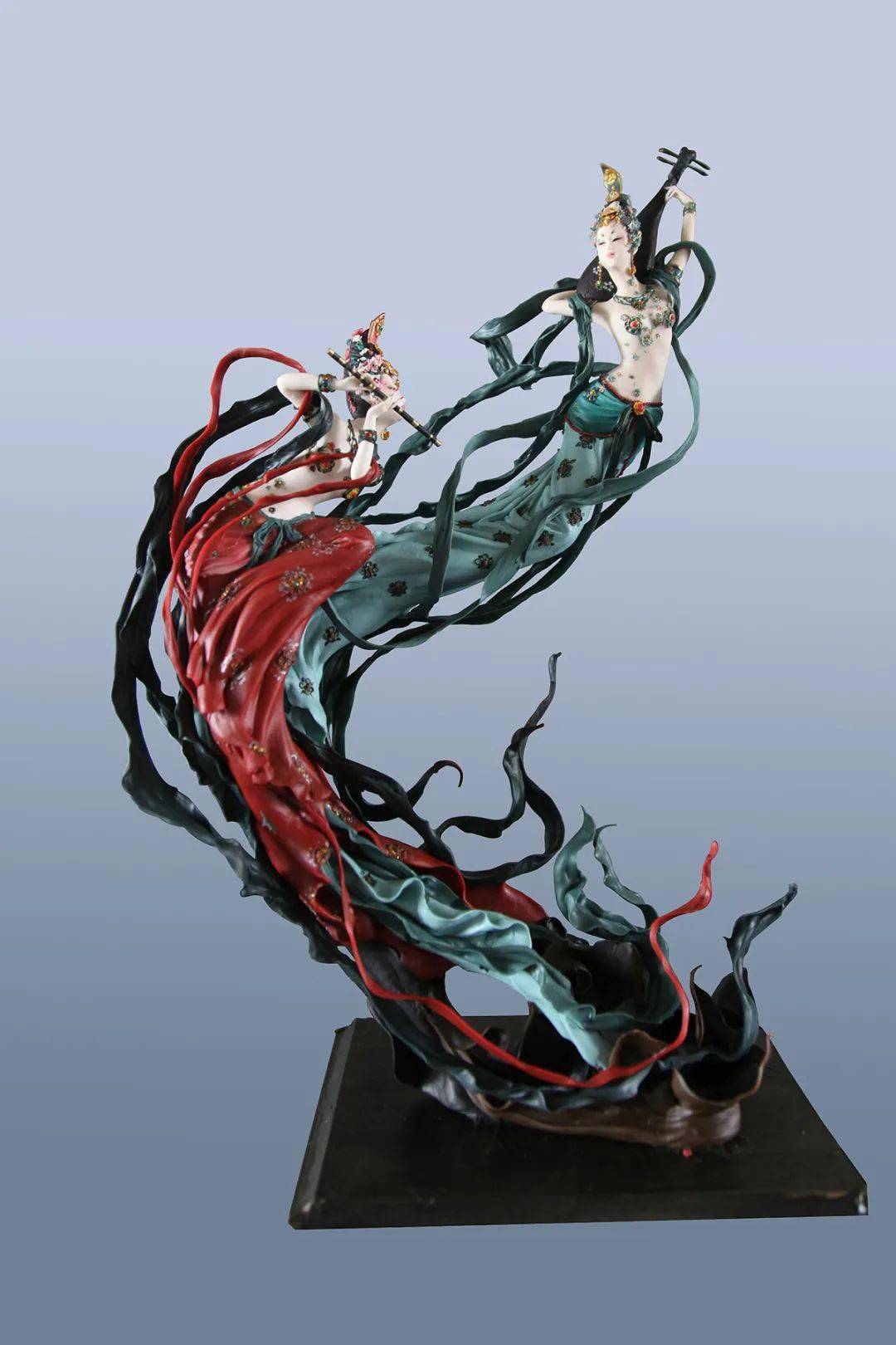 飞天 面塑 刘吉成醒狮 面塑 刘吉成手工挂毯—浪漫之都 崔岩沙石画