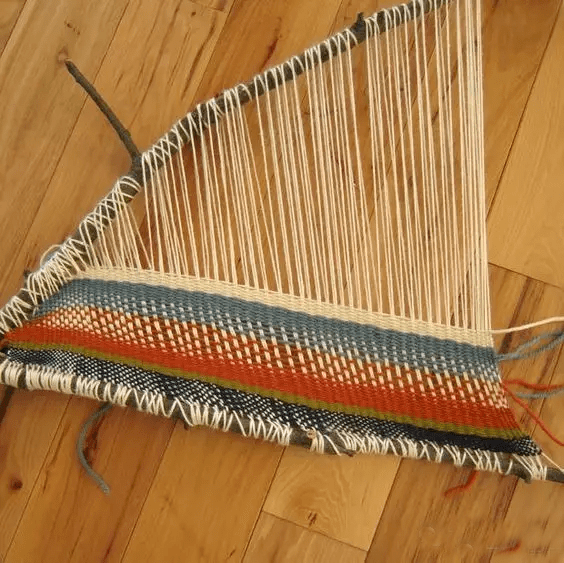 剩余的毛线布条都能用来织布,连布都不用买!(附教程)