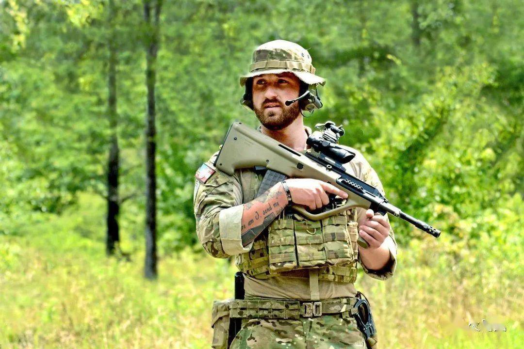 无托经典奥地利斯太尔公司aug步枪美图