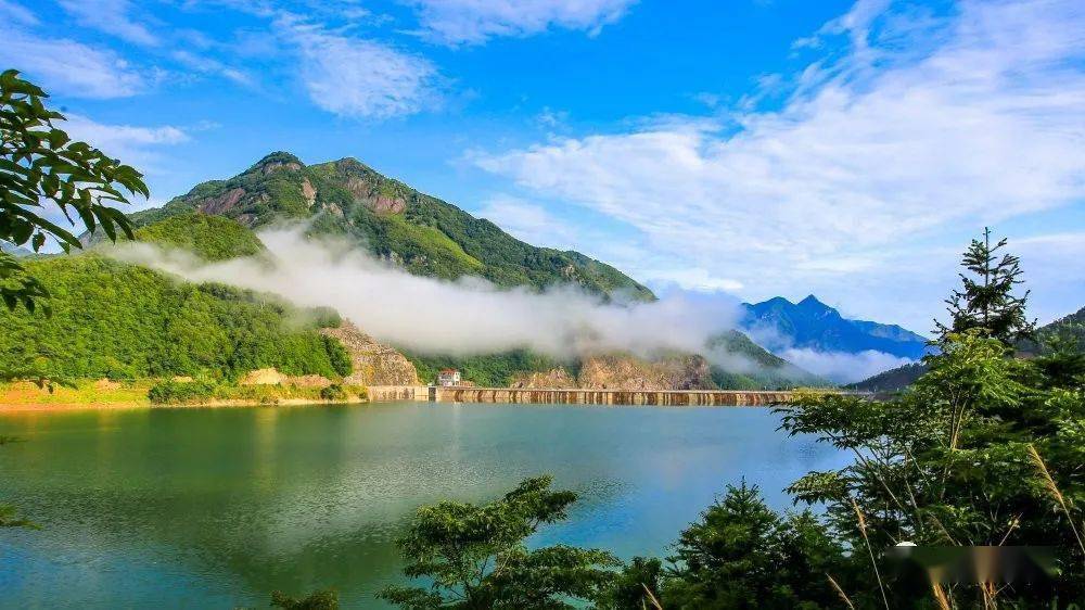 《金钟湖晨光》 林鸣山 摄《朝天阁》 李明 摄《海上妈祖》 陈良锦 摄