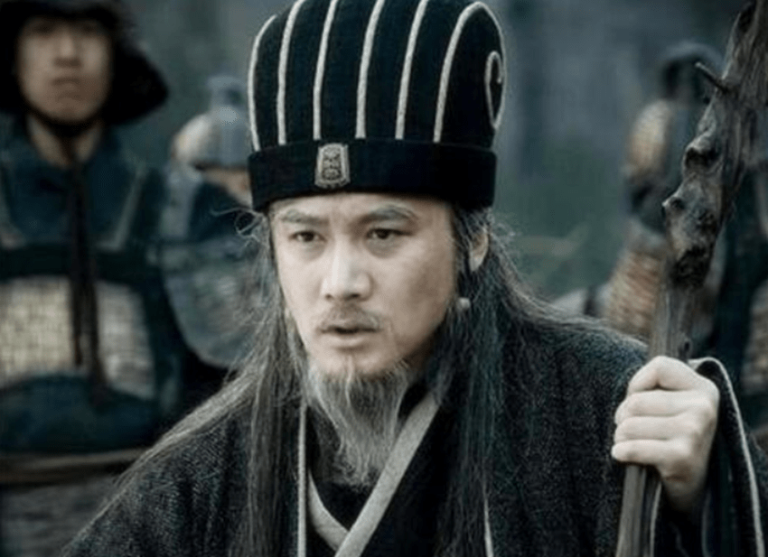 诸葛亮施计灭李严,自此刘备的托孤之举彻底破产_蜀汉