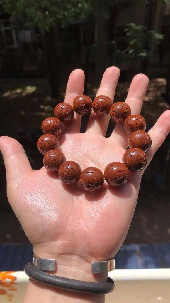 谁说桃核难盘这样玩轻松挂上玻璃底盘出牛津红