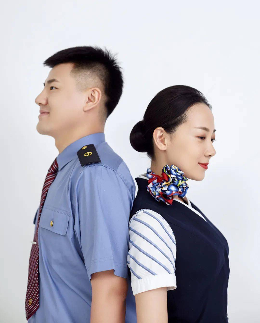 分手因各自工作性质聚少离多列车员贾冰和空姐女友小品《开往春天的幸