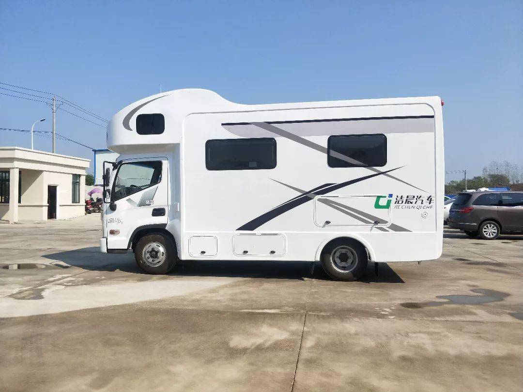 三十万以内大空间轻卡房车洁晨现代轻卡c型房车