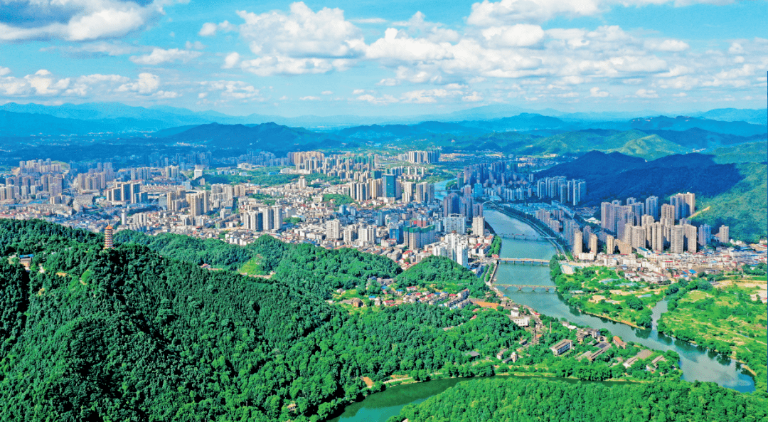 直击金阳大道三期最新建设现场预计通车时间来了