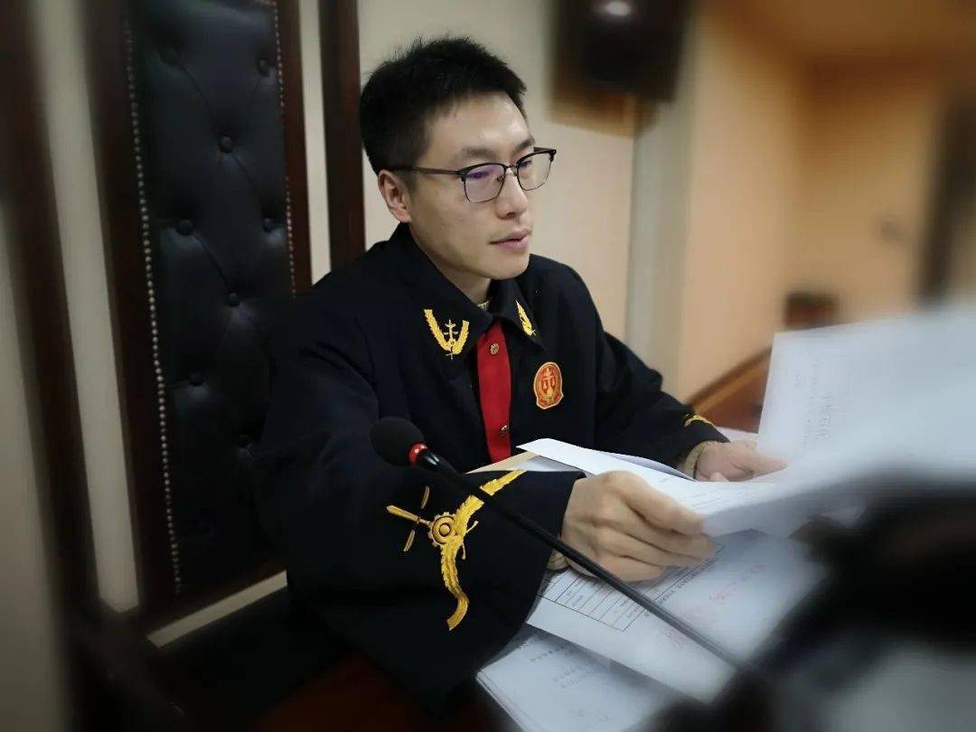 陶钧法官在审理"明显实质性缺陷"发明专利申请驳回复审案中,为了弄