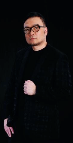 导演:李任舞美道具设计:王健伟灯光设计:张国永服装造型设计及监制