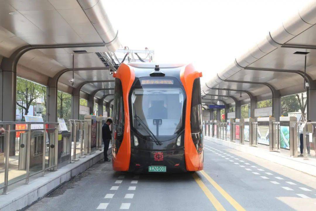 株洲智轨一期工程河西段试运行调试顺利