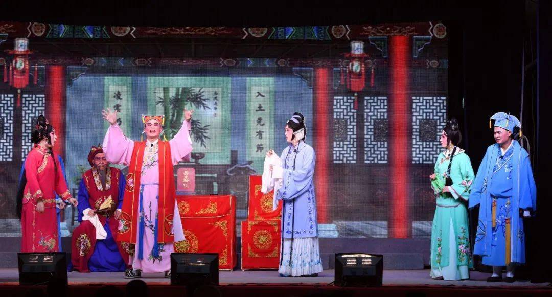 福建省莆仙戏剧院策划吴清华编剧郭祖应改编秋生导演郭景文作曲吴海清