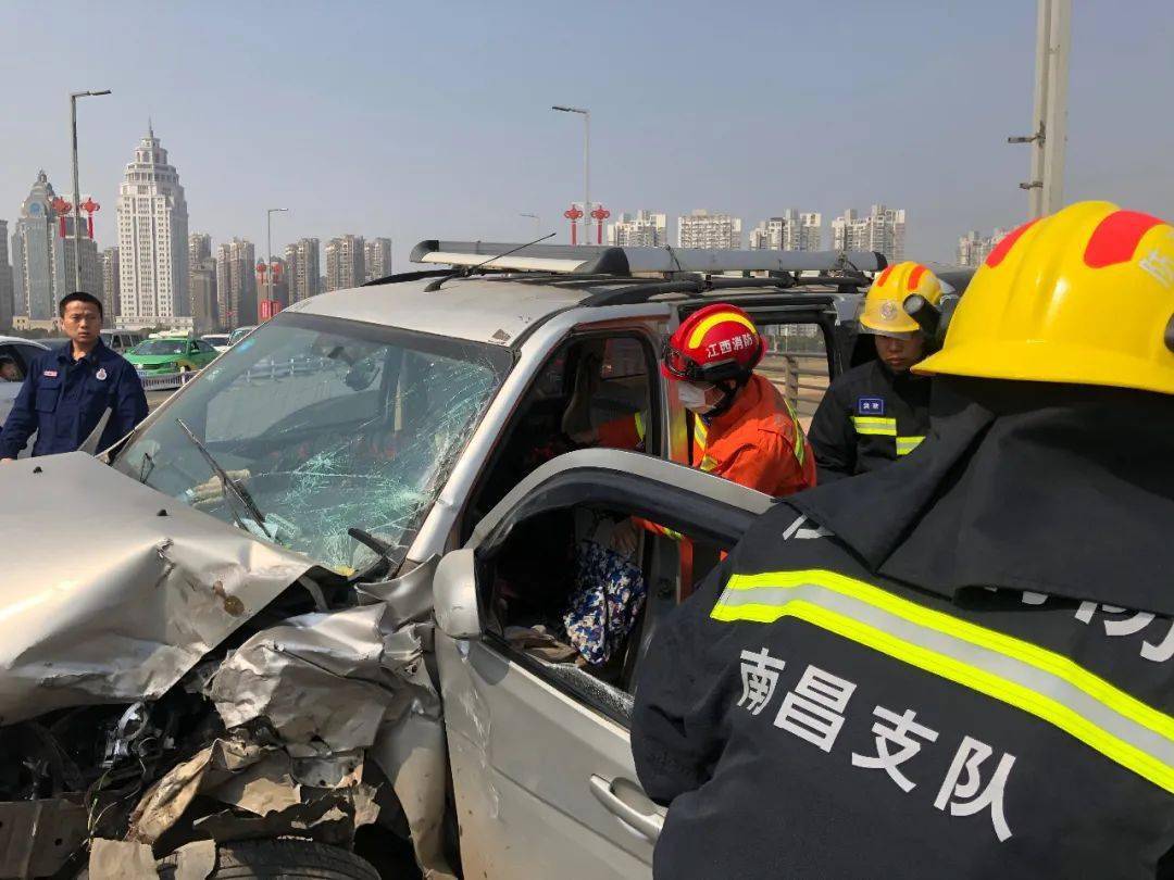 南昌今日车祸事故图片