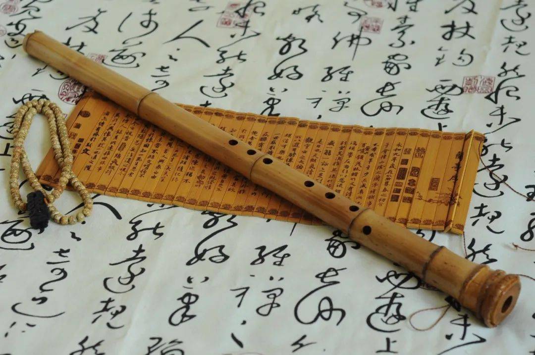 笛笛子,被称作"民乐之王"笛声清脆悦耳可谓一曲笛韵悠悠吹尽万种风情