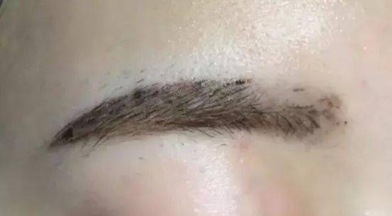做眉毛的初衷是好看不是越久越好
