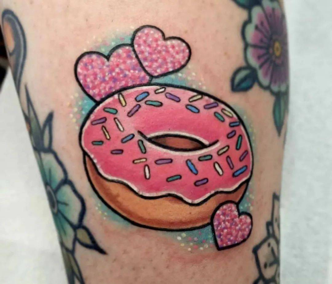 甜甜的甜甜圈纹身