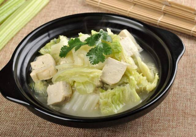 炖豆腐怎么做嫩 3b7718268c13447bba4c10aef081c45d.jpeg