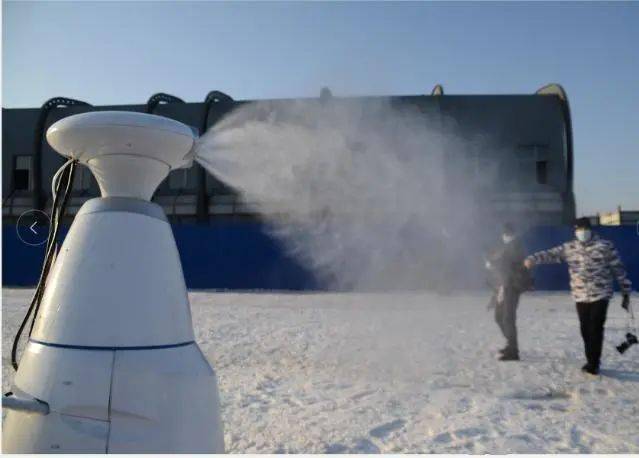 【冰雪装备】智能造雪机器人填补小型区域造雪设备市场空白