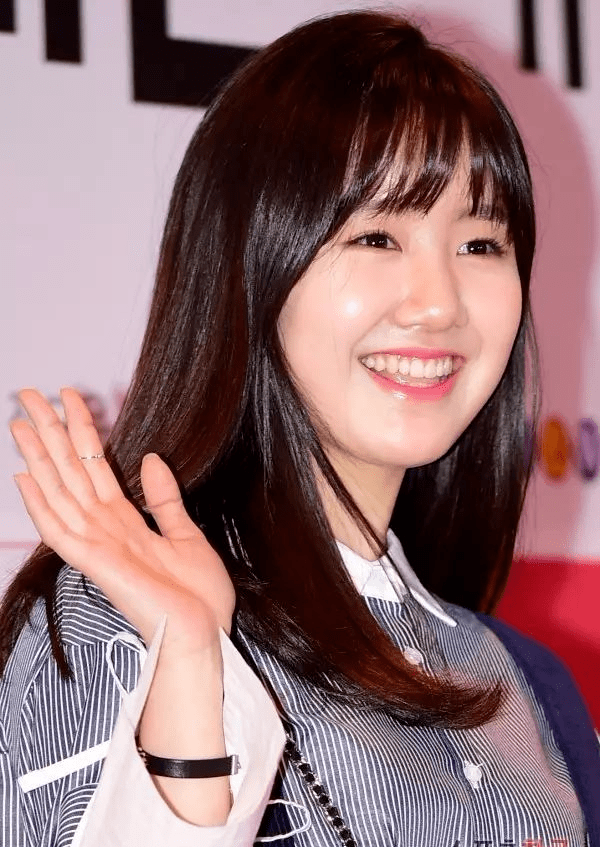 陈智熙就以扭曲的欲望为主题的此次作品说,任何人都有欲望,剧中刘珍妮