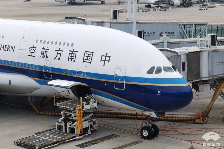 票价1k多的公务舱之旅广州飞成都a380双层大飞机真过瘾