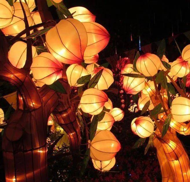 火树银花合星桥铁锁开