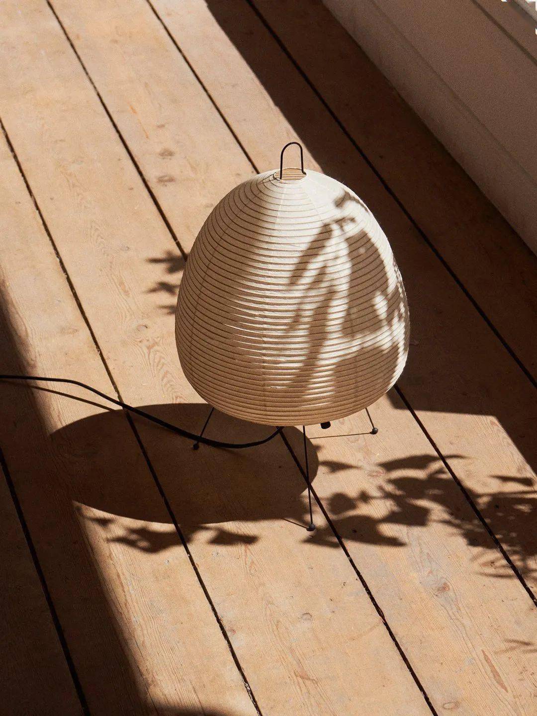 你也许不知道日裔美籍艺术家野口勇但一定见过他创作的灯