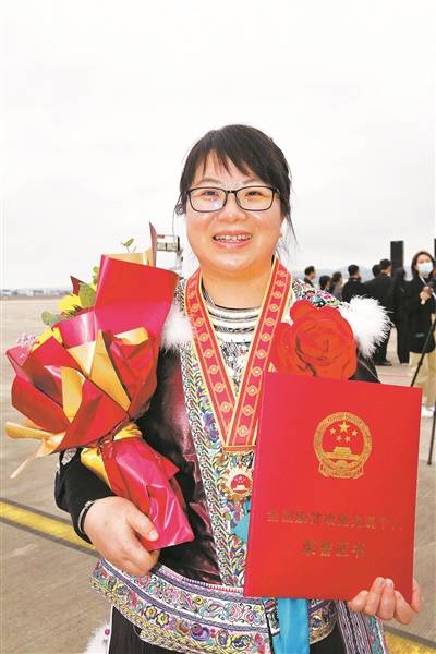 “这是荣誉,也是责任和担当”_杨宁