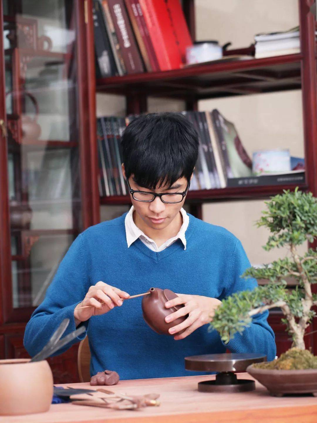 张智豪大彬腰圆井栏星芒壶中天地当代紫砂新锐精英作品展