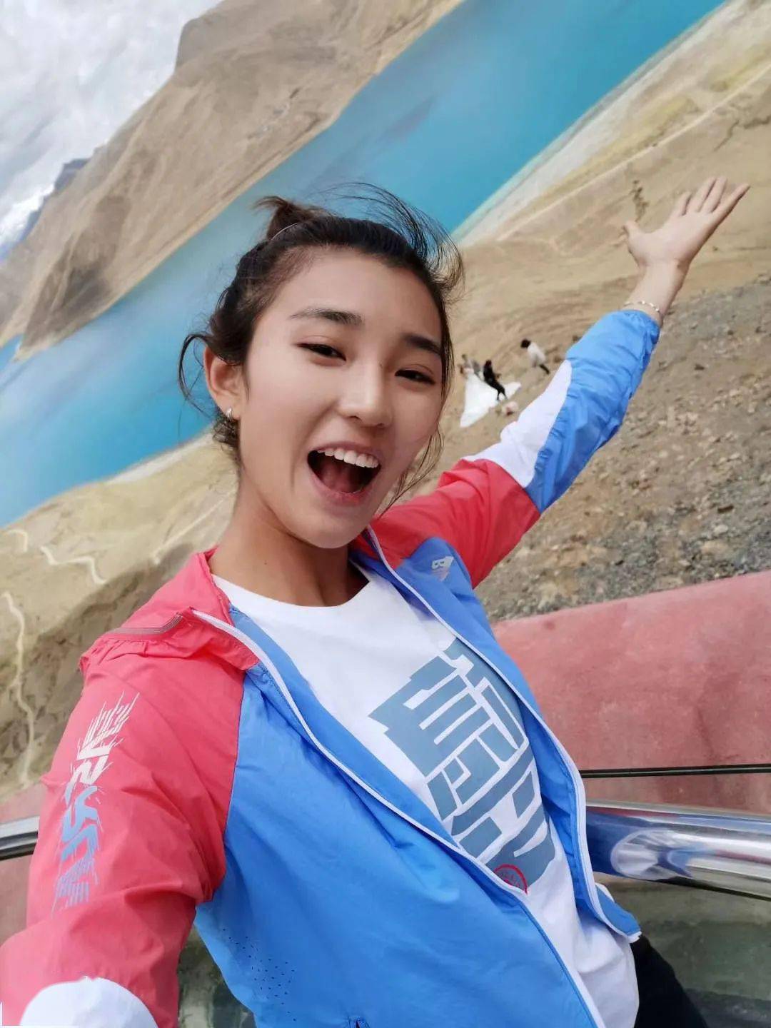 跑马女神焦安静挑战越野!摔倒7次依旧含泪继续奔跑!