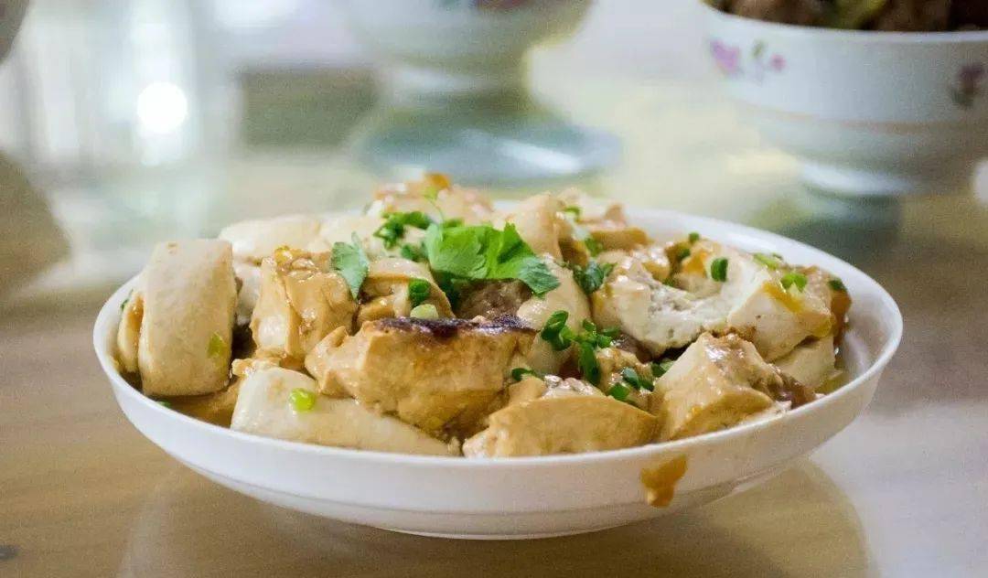 梅州非遗美食五五华人的乡愁五华酿豆腐