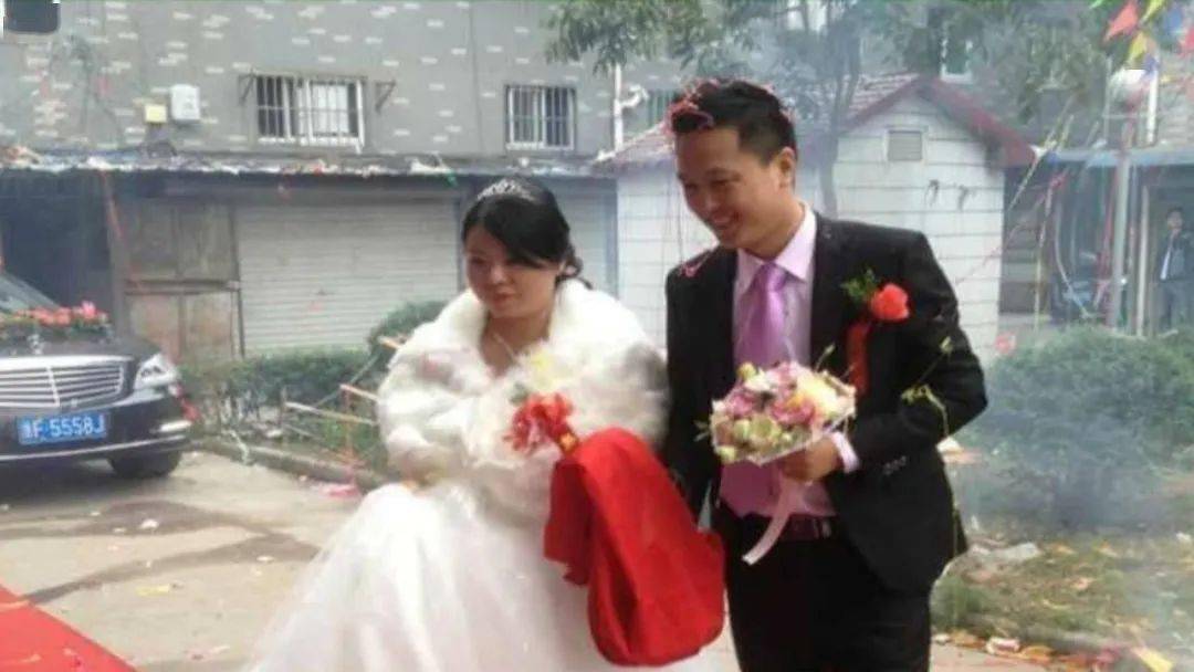 高兵小哑巴结过婚纱照_婚纱照风格(3)