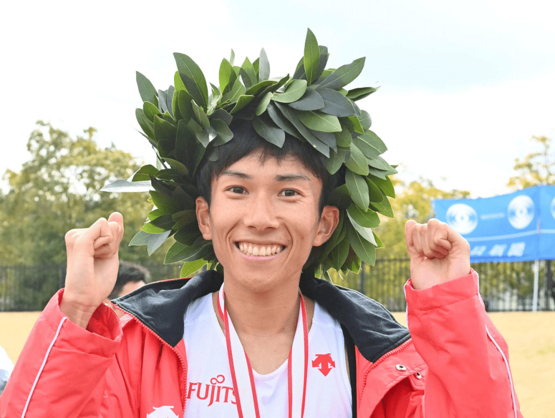 铃木健吾创造纪录,日本马拉松进入204时代!