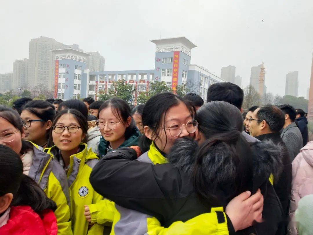 邓州一高校服图片