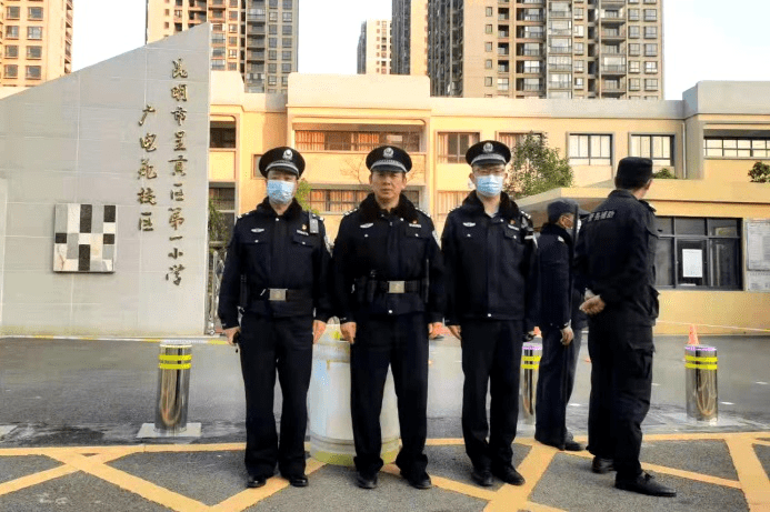 怎么样才能当上公安局局长 783956619be5442e829fad10d046ee96.png