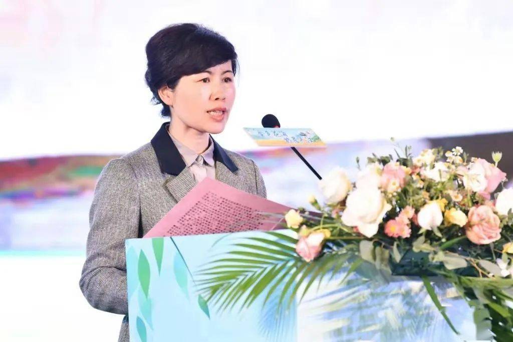 西乡县县长王亚珍发布了西乡县2021油菜花节主会场重点活动.