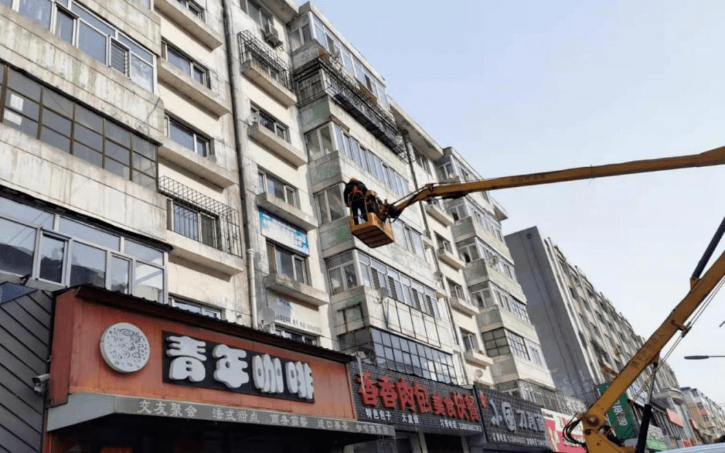 政府副区长吕营组织召开专题部署落实会,成立联合执法专项清理整治