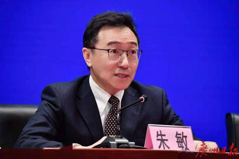 早参钟南山对话福奇中美专家给出疫情最新判断3月还