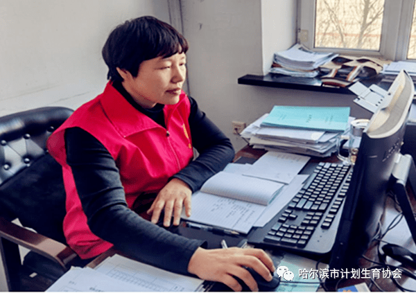 冰城战疫最美计生人巴彦县兴隆镇计生协焦春梅