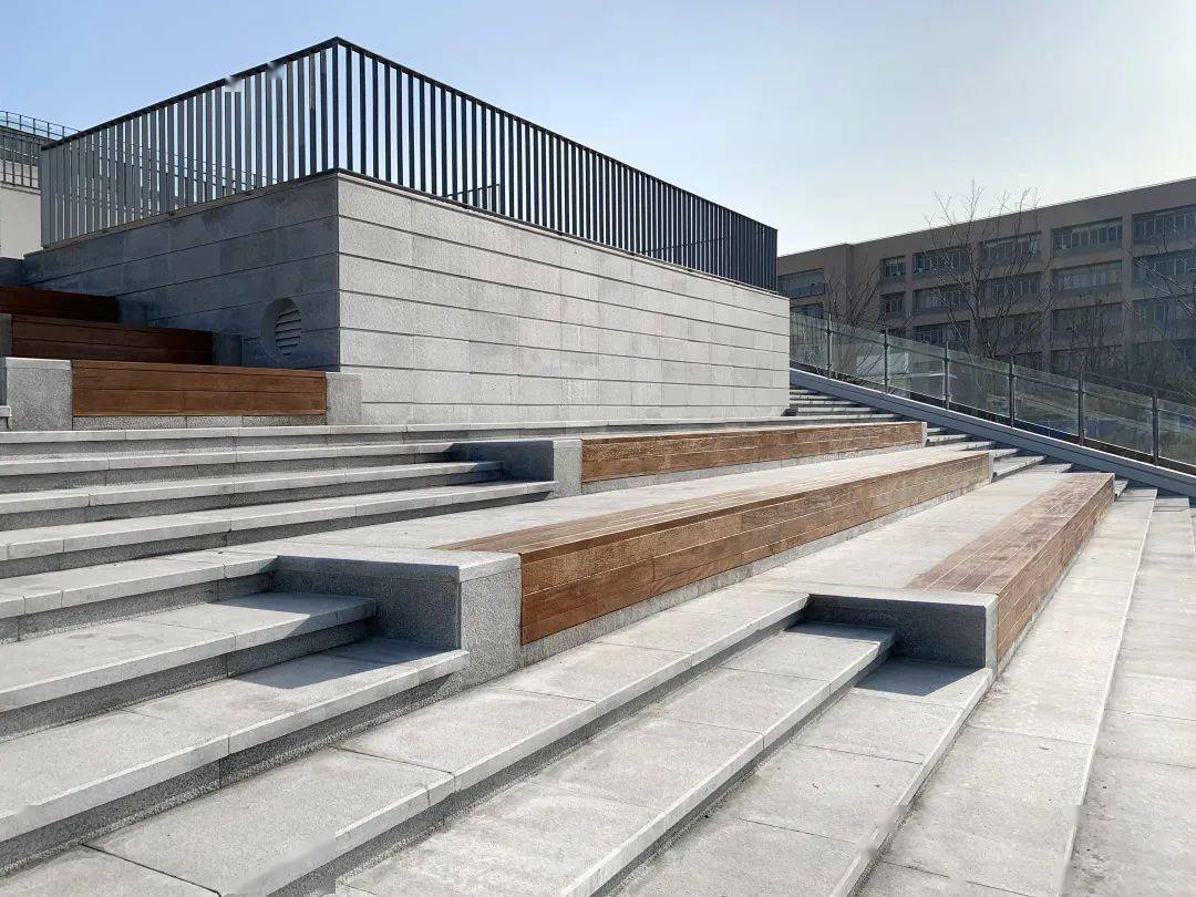 航拍华东师大最美天台还有星空和远方