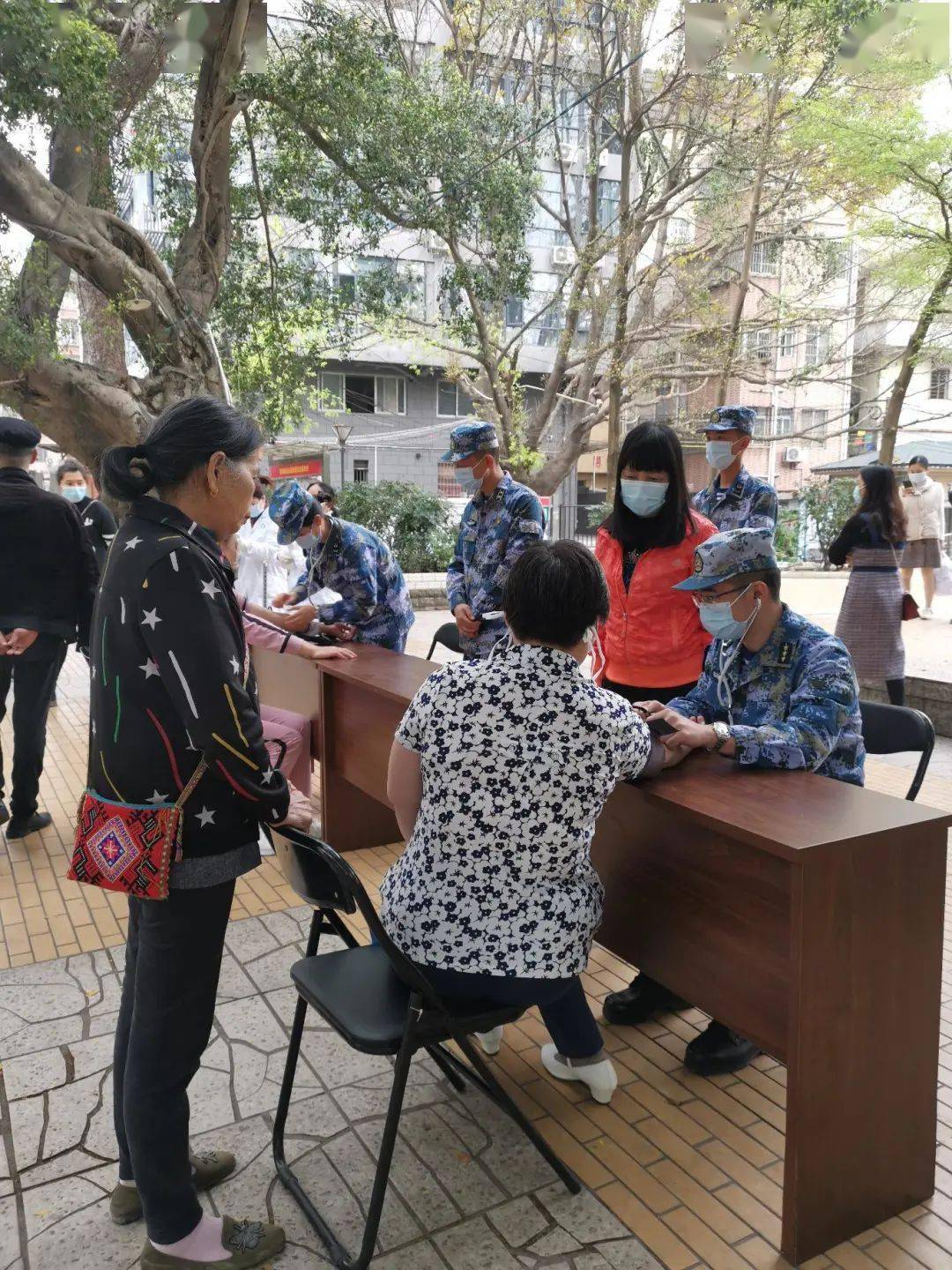 学雷锋精神 做雷锋传人!官洲街道退役军人服务站联合开展系列志愿服务