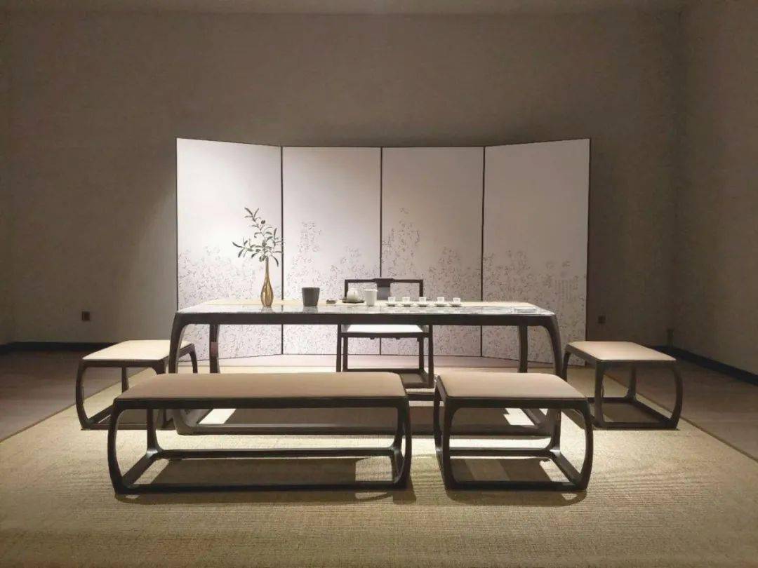 在今年第45届名家具展上,天物做出了新调整,核心目标是场景营造,产品