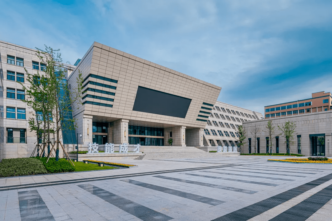 重庆市召开技工院校招生工作暨校企合作对接会2021年计划招生52万人