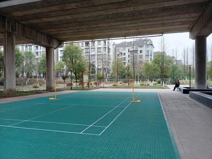 停车场洗车场门球场地掷球场羽毛球场桥下空间活了更火了
