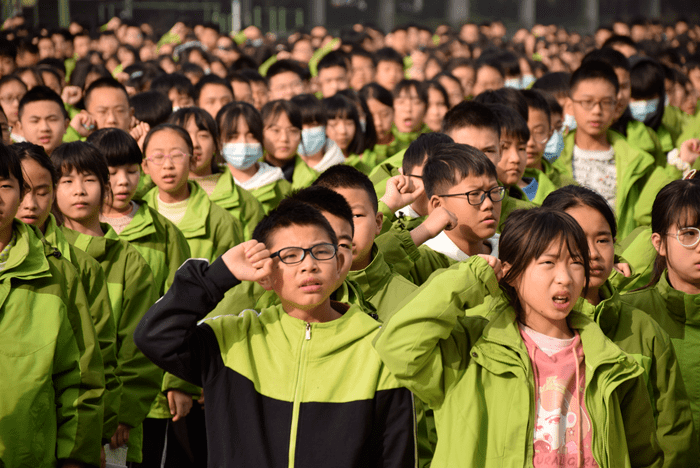 追梦奋进犇未来遂宁衡中举行2021年春季开学典礼