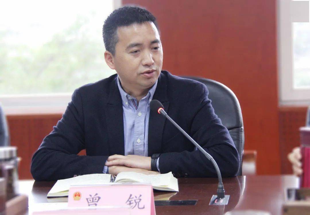 曾锐书记指出,街道此次召开2021年工作务虚会,不仅是理论的探讨,更是