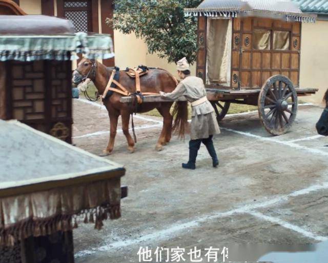 以及方便客人停马车而在店铺门口设立的"停车位"等↓↓在城内多处设立