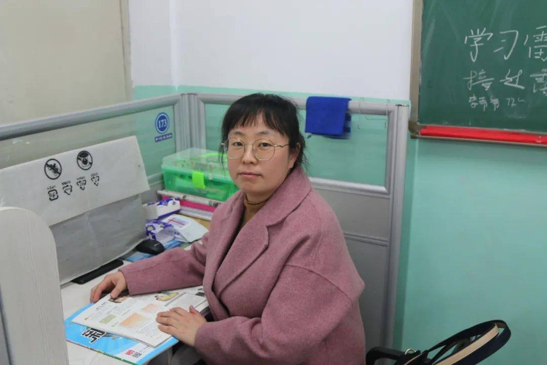 今天我们表白三中女神愿你芳华自在愿你笑靥如花