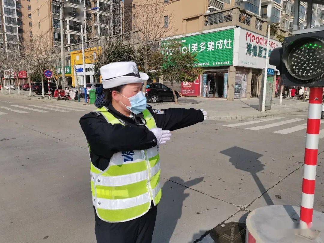 警营里的铿锵玫瑰三八妇女节正阳交警女警掠影