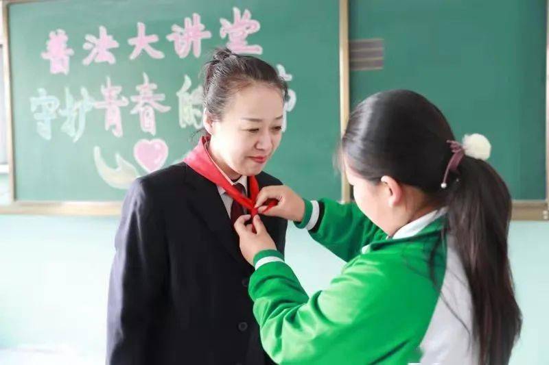 巾帼建功十四五少年儿童的好老师未成年人的守护者北安市人民检察院