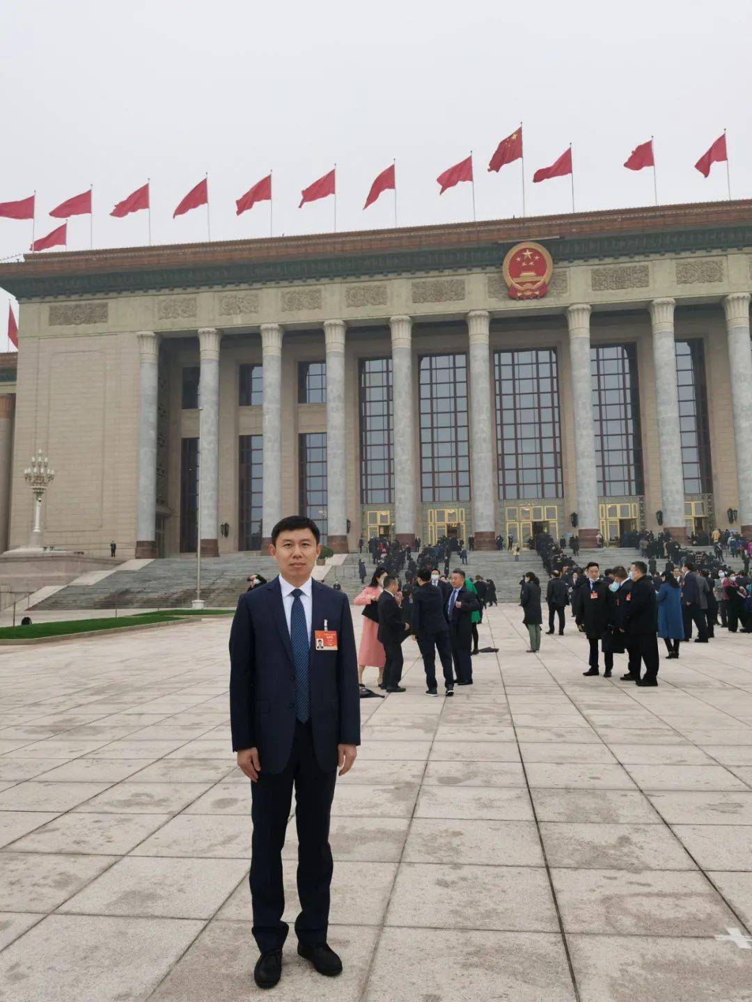 人大代表王钦峰为职工为企业发声带来多条建议