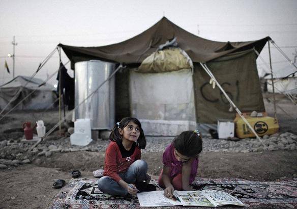 十年战乱 炮火下的叙利亚儿童何以为家?_难民